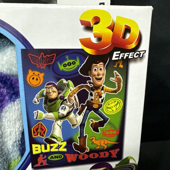 Toy Story 3D Chromadepth Micro Raschel Throw Blanket HTF Disney Pixar NEW Buzz - Picture 2 of 7